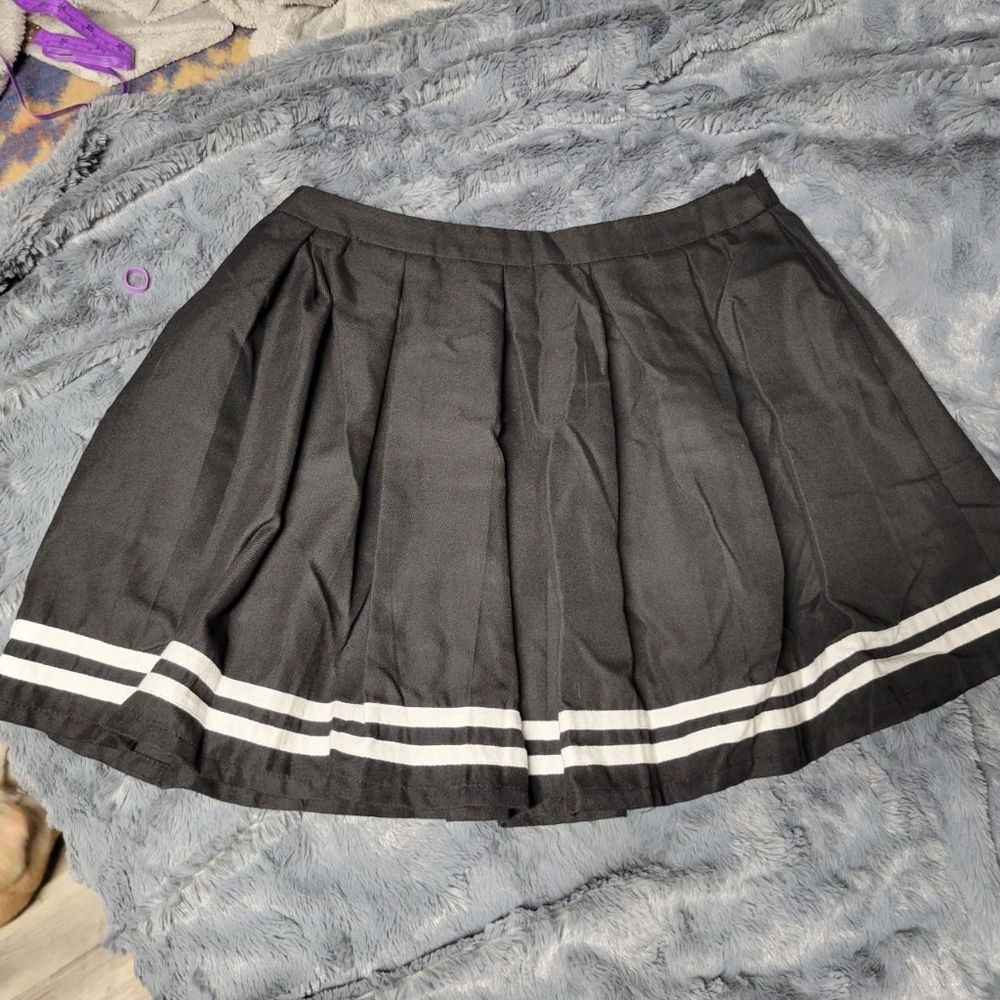 HOT TOPIC skirt large